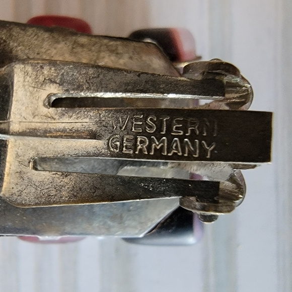 D13 Vintage Pink & Purple Clip-on Earrings - Picture 2 of 4